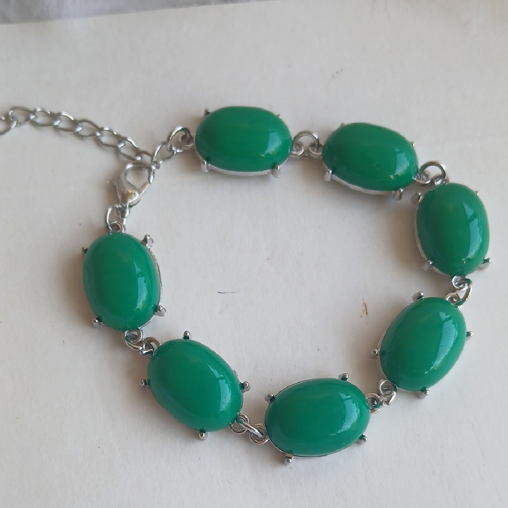 Paparazzi Green Oval Stone Bracelet